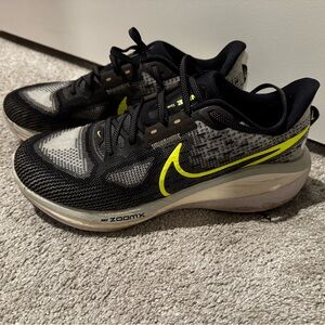 Nike Running Vomero 17